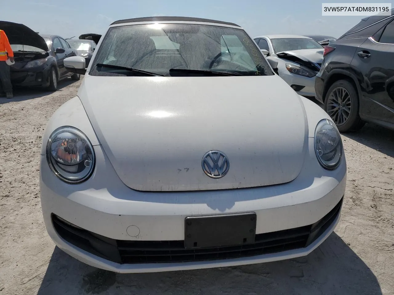 2013 Volkswagen Beetle VIN: 3VW5P7AT4DM831195 Lot: 74444394