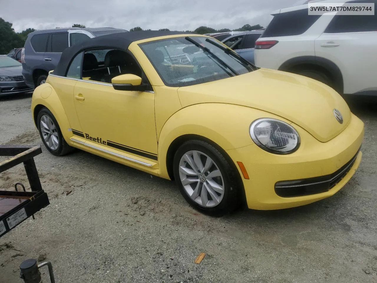 2013 Volkswagen Beetle VIN: 3VW5L7AT7DM829744 Lot: 74470404