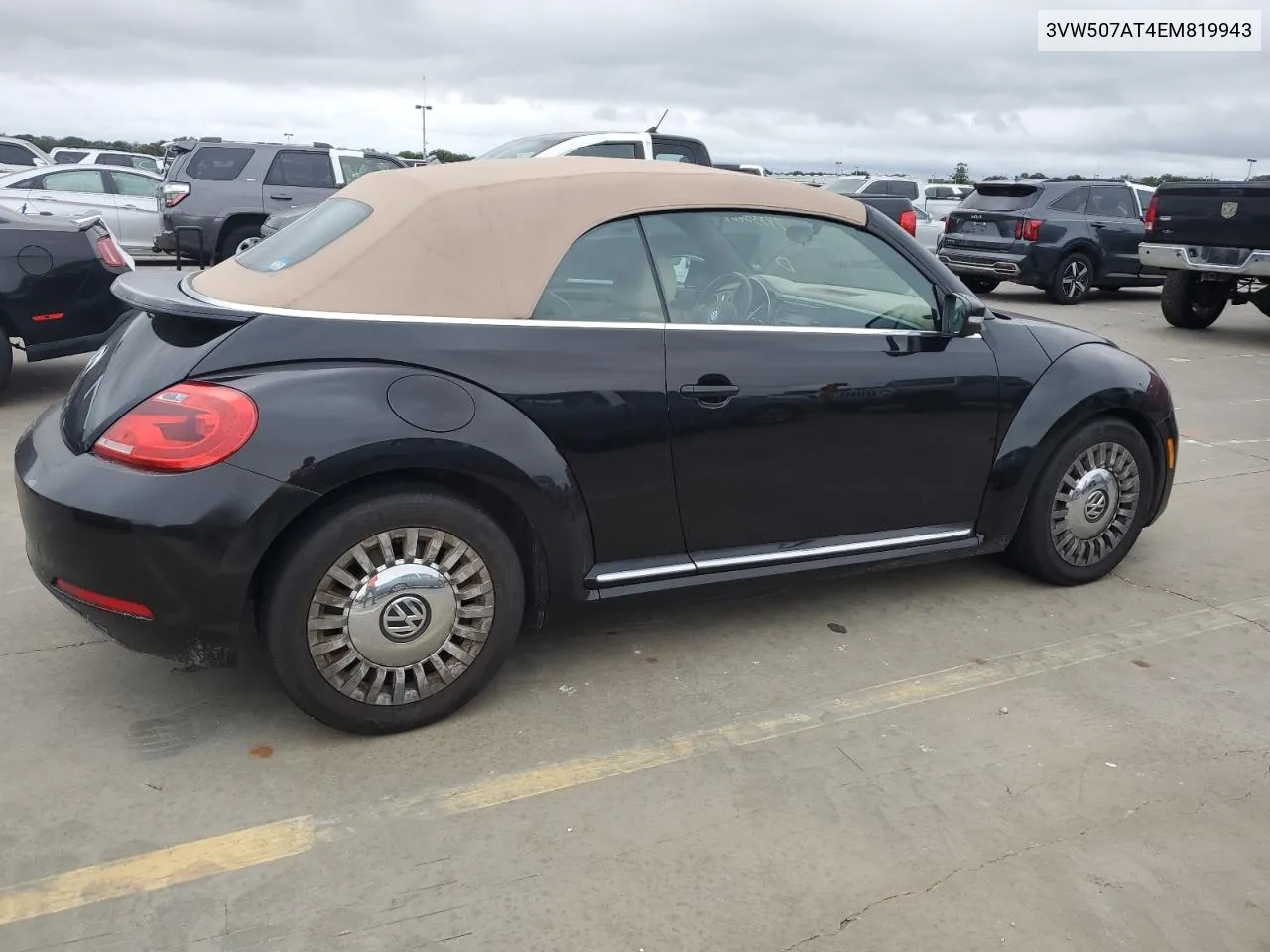 2014 Volkswagen Beetle VIN: 3VW507AT4EM819943 Lot: 74330404