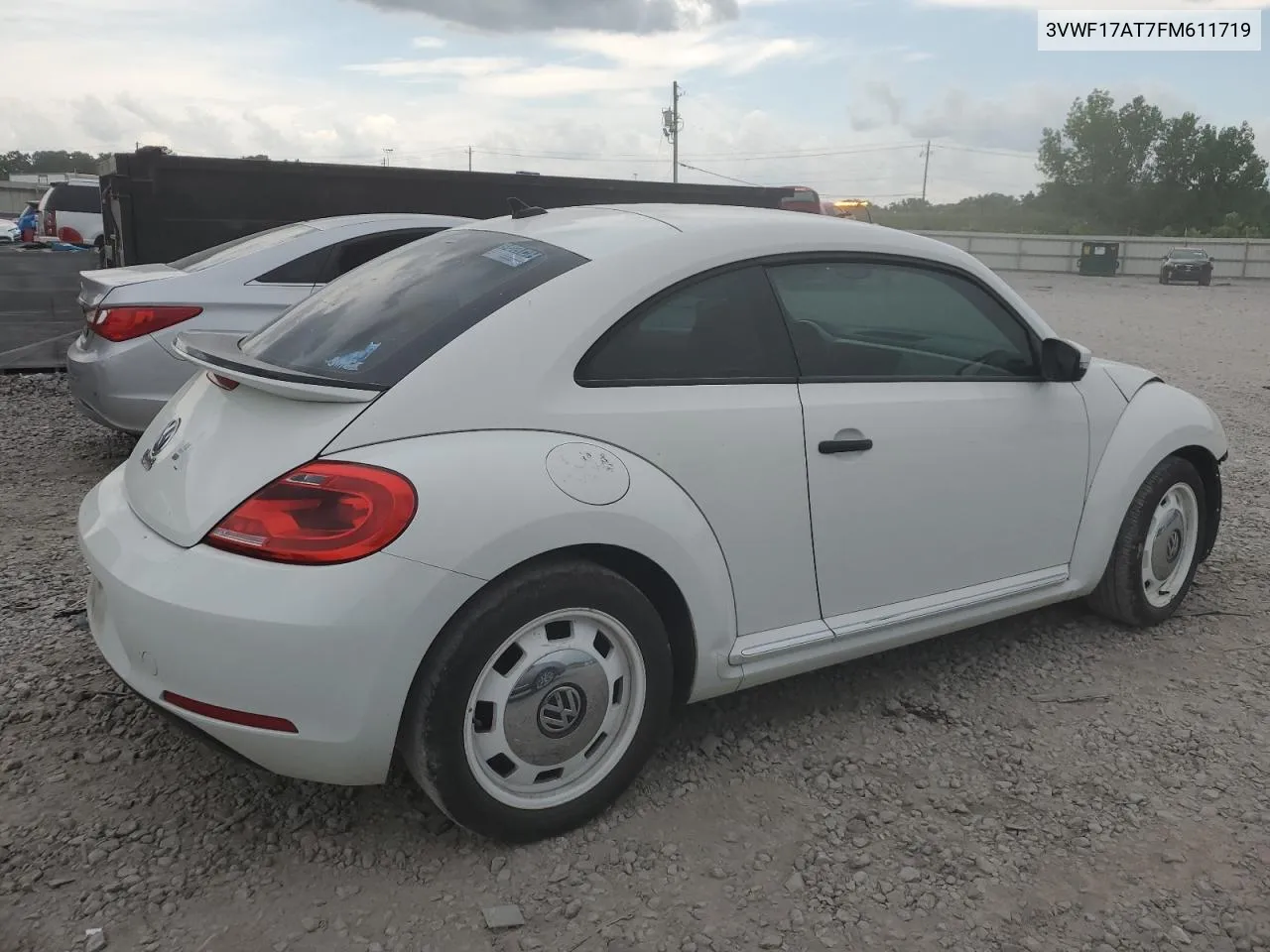 2015 Volkswagen Beetle 1.8T VIN: 3VWF17AT7FM611719 Lot: 56351594