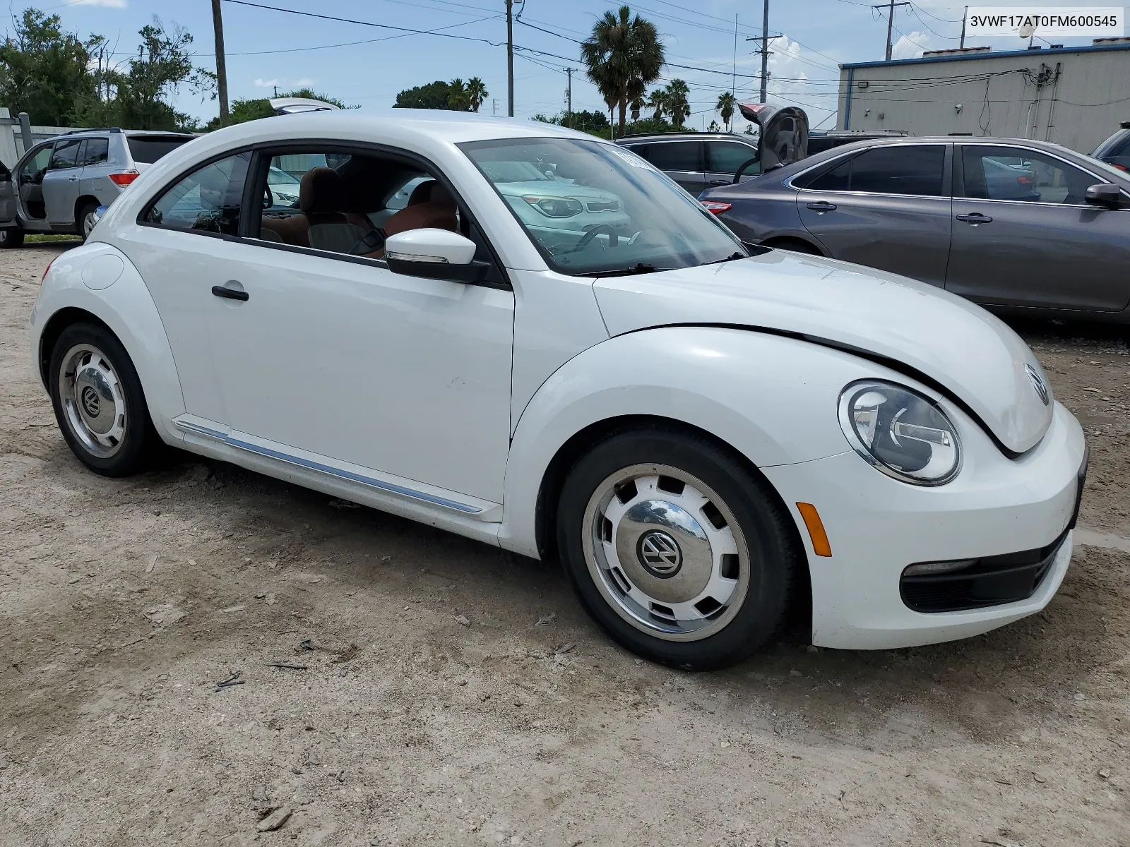 2015 Volkswagen Beetle 1.8T VIN: 3VWF17AT0FM600545 Lot: 67211414