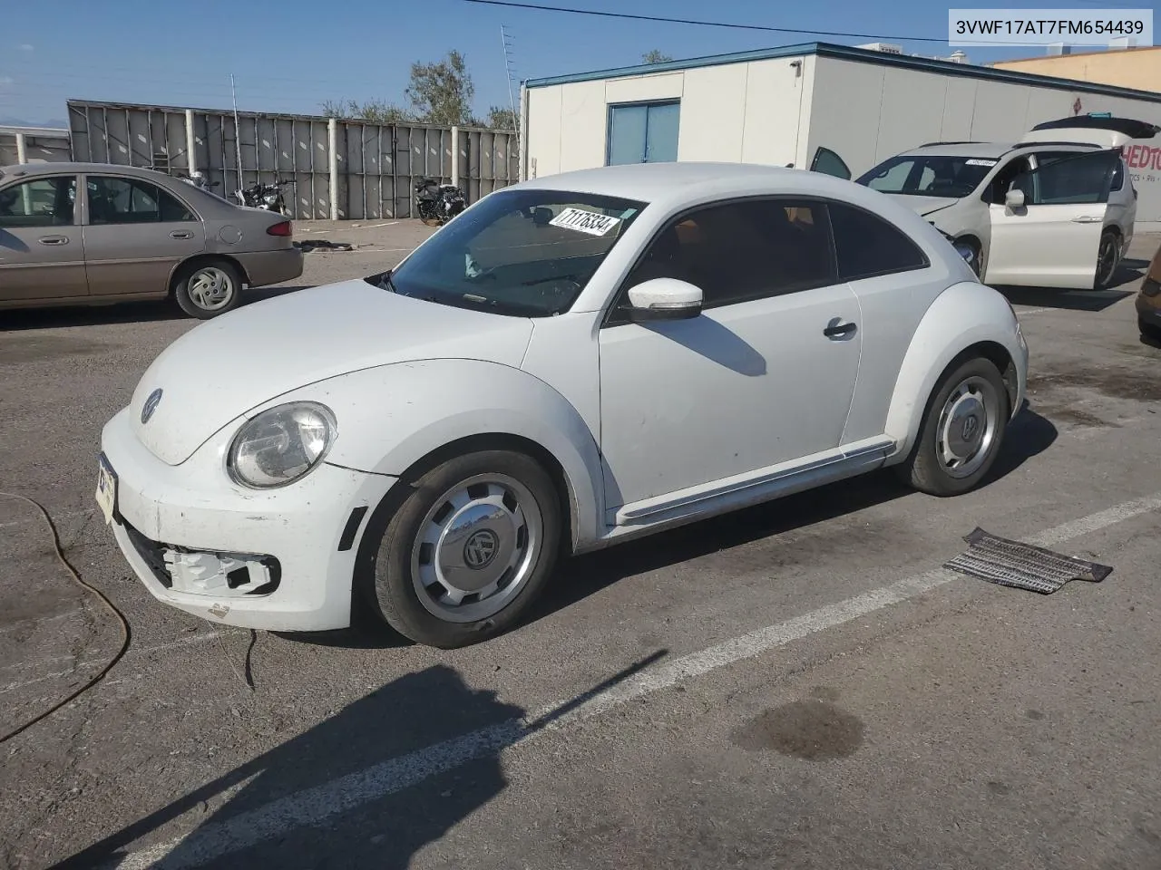 2015 Volkswagen Beetle 1.8T VIN: 3VWF17AT7FM654439 Lot: 71176334