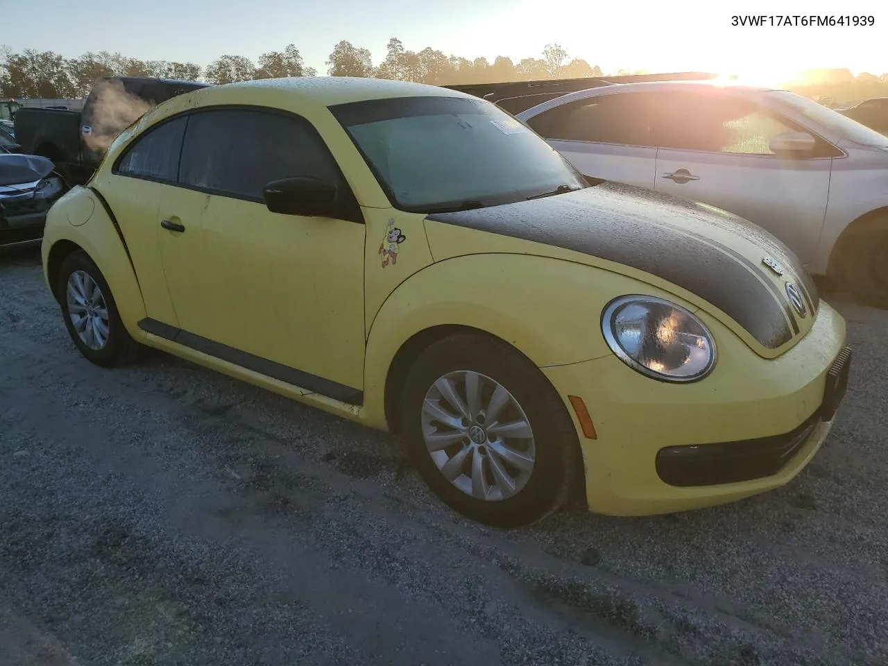 2015 Volkswagen Beetle 1.8T VIN: 3VWF17AT6FM641939 Lot: 75718894