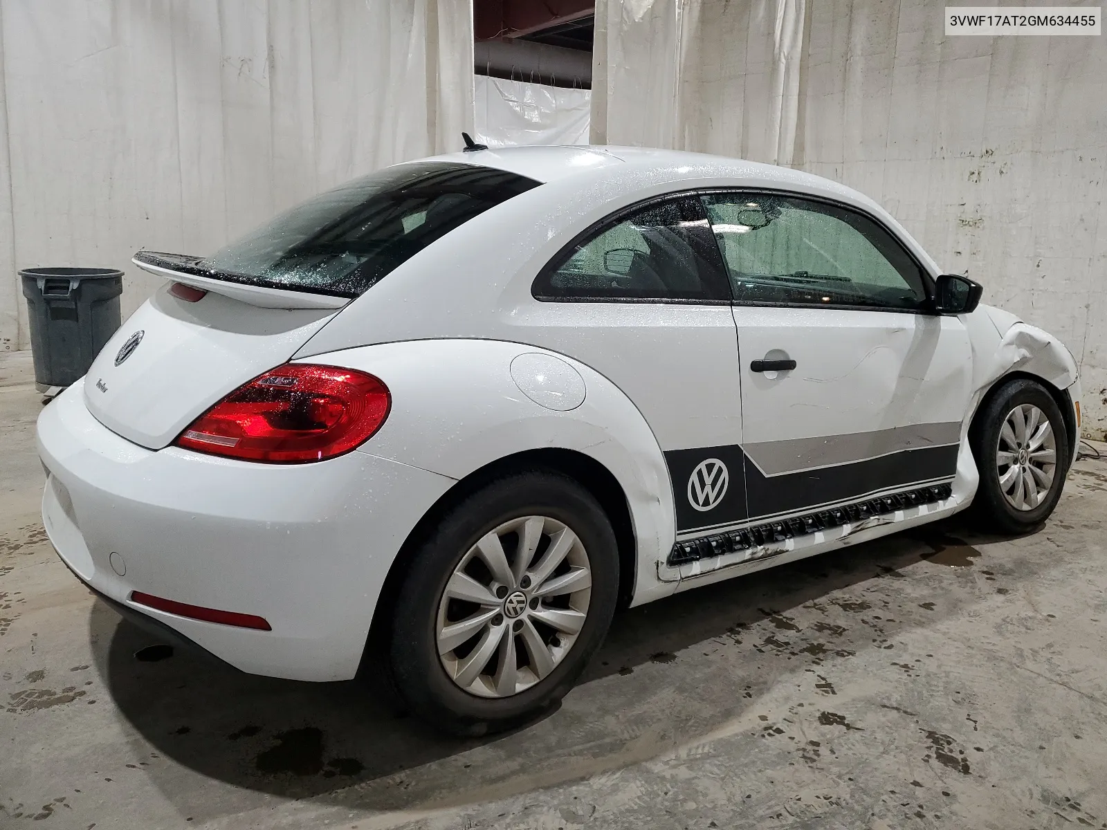 2016 Volkswagen Beetle 1.8T VIN: 3VWF17AT2GM634455 Lot: 60302654