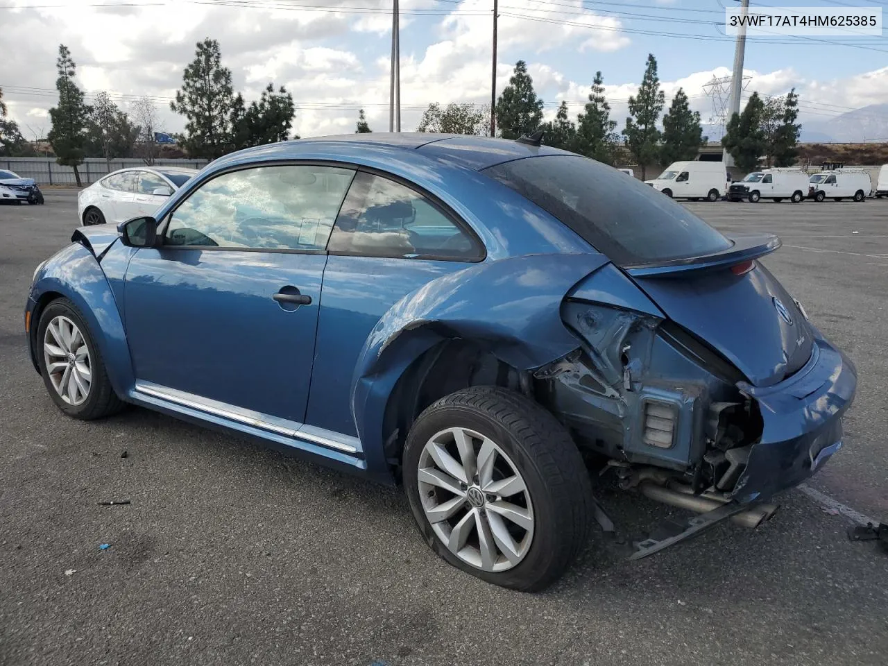 2017 Volkswagen Beetle 1.8T VIN: 3VWF17AT4HM625385 Lot: 77986384