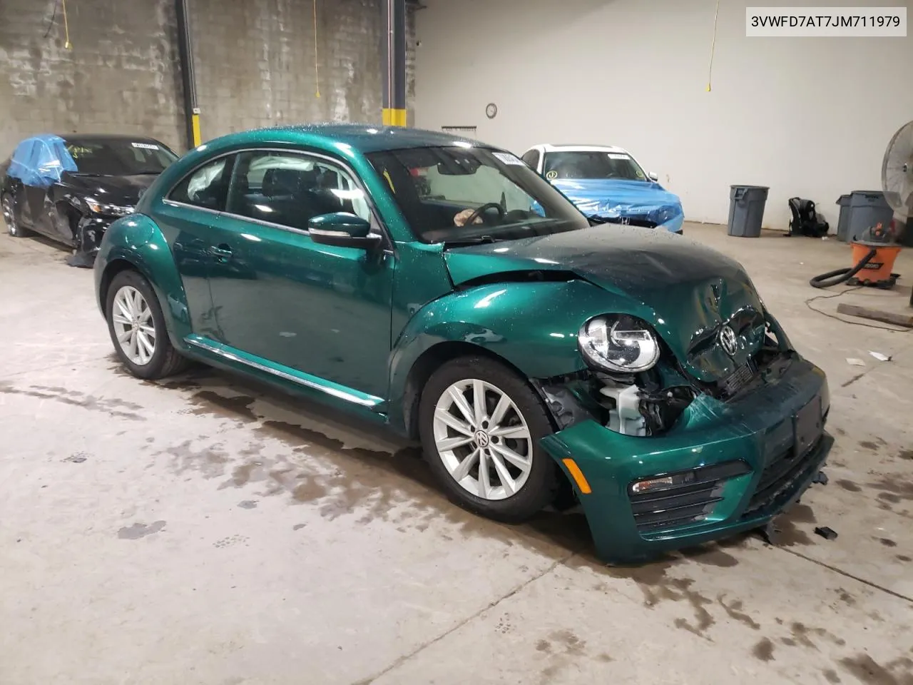 3VWFD7AT7JM711979 2018 Volkswagen Beetle S