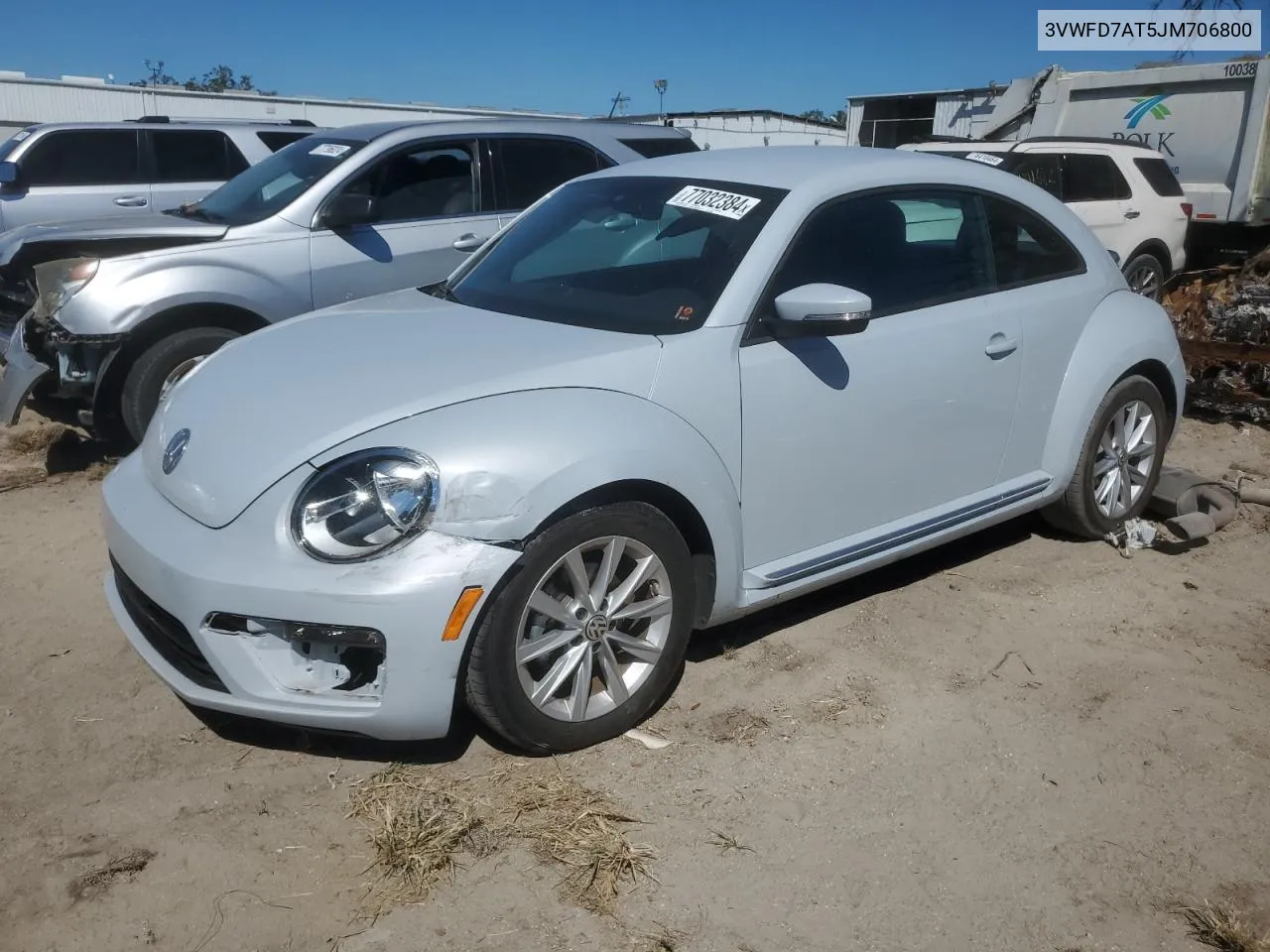 2018 Volkswagen Beetle S VIN: 3VWFD7AT5JM706800 Lot: 77032384