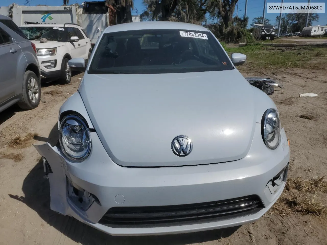 2018 Volkswagen Beetle S VIN: 3VWFD7AT5JM706800 Lot: 77032384