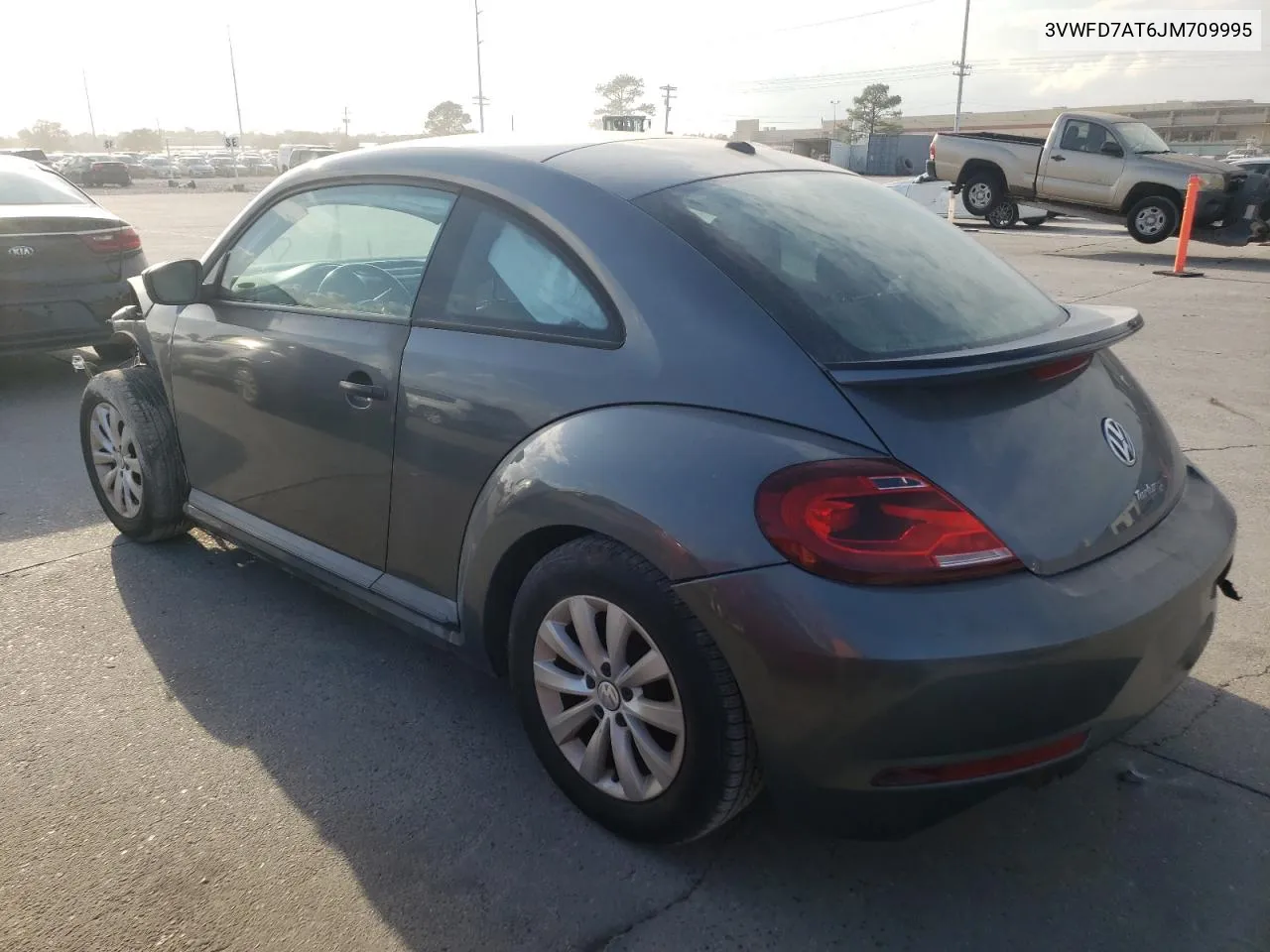 2018 Volkswagen Beetle S VIN: 3VWFD7AT6JM709995 Lot: 78235494