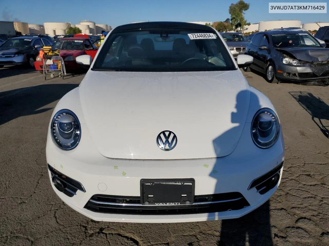 3VWJD7AT3KM716429 2019 Volkswagen Beetle Se