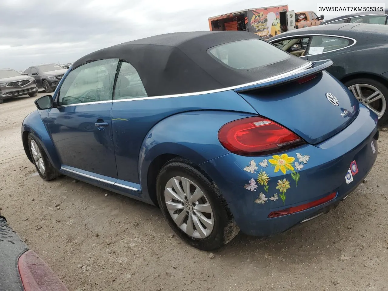 3VW5DAAT7KM505345 2019 Volkswagen Beetle S