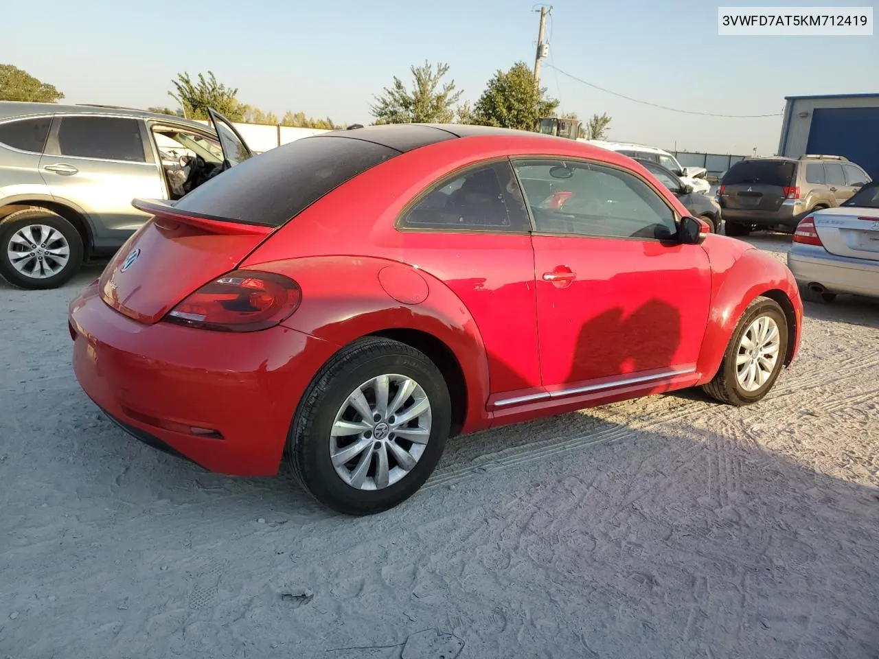 2019 Volkswagen Beetle S VIN: 3VWFD7AT5KM712419 Lot: 75324494