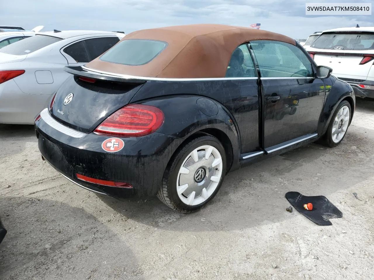 2019 Volkswagen Beetle S VIN: 3VW5DAAT7KM508410 Lot: 75959424