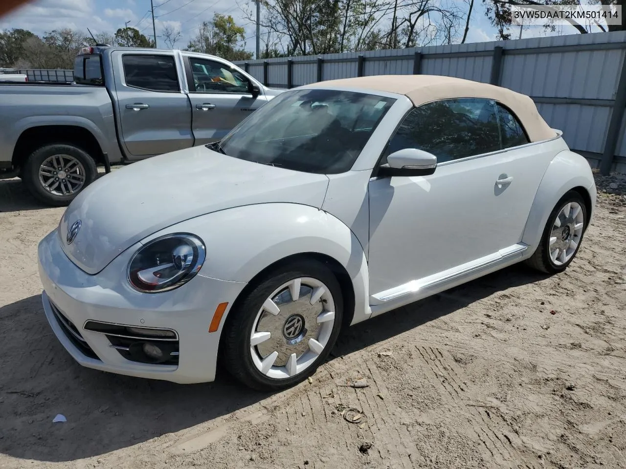 2019 Volkswagen Beetle S VIN: 3VW5DAAT2KM501414 Lot: 78307574