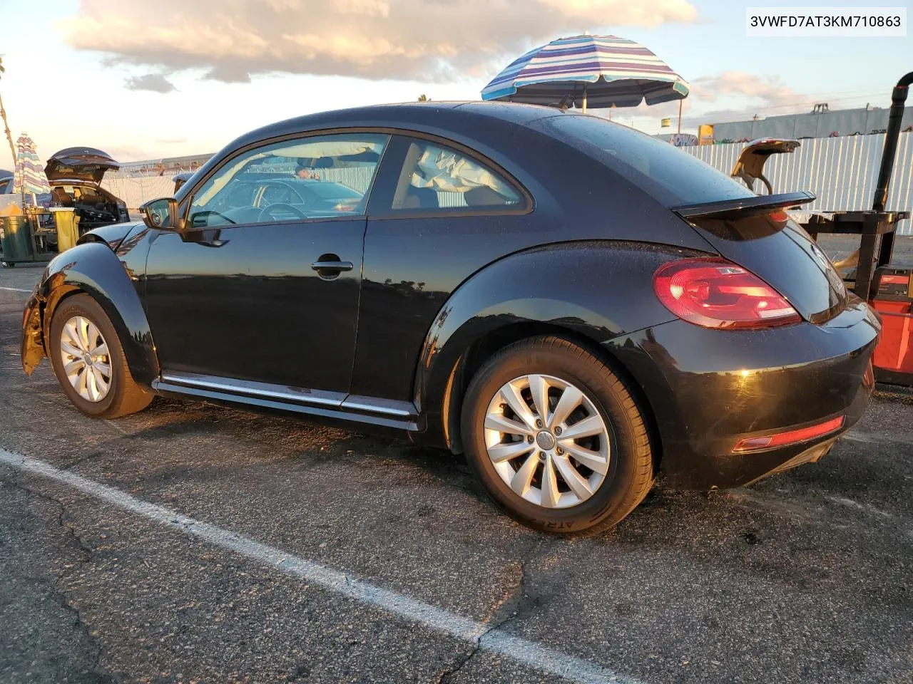 2019 Volkswagen Beetle S VIN: 3VWFD7AT3KM710863 Lot: 79176004