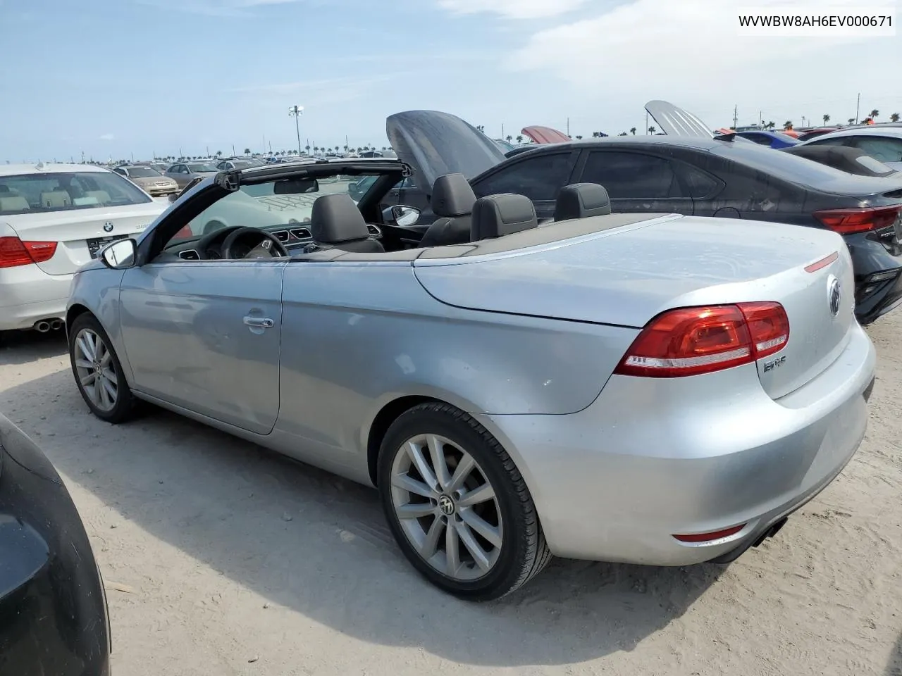 2014 Volkswagen Eos Komfort VIN: WVWBW8AH6EV000671 Lot: 76680754