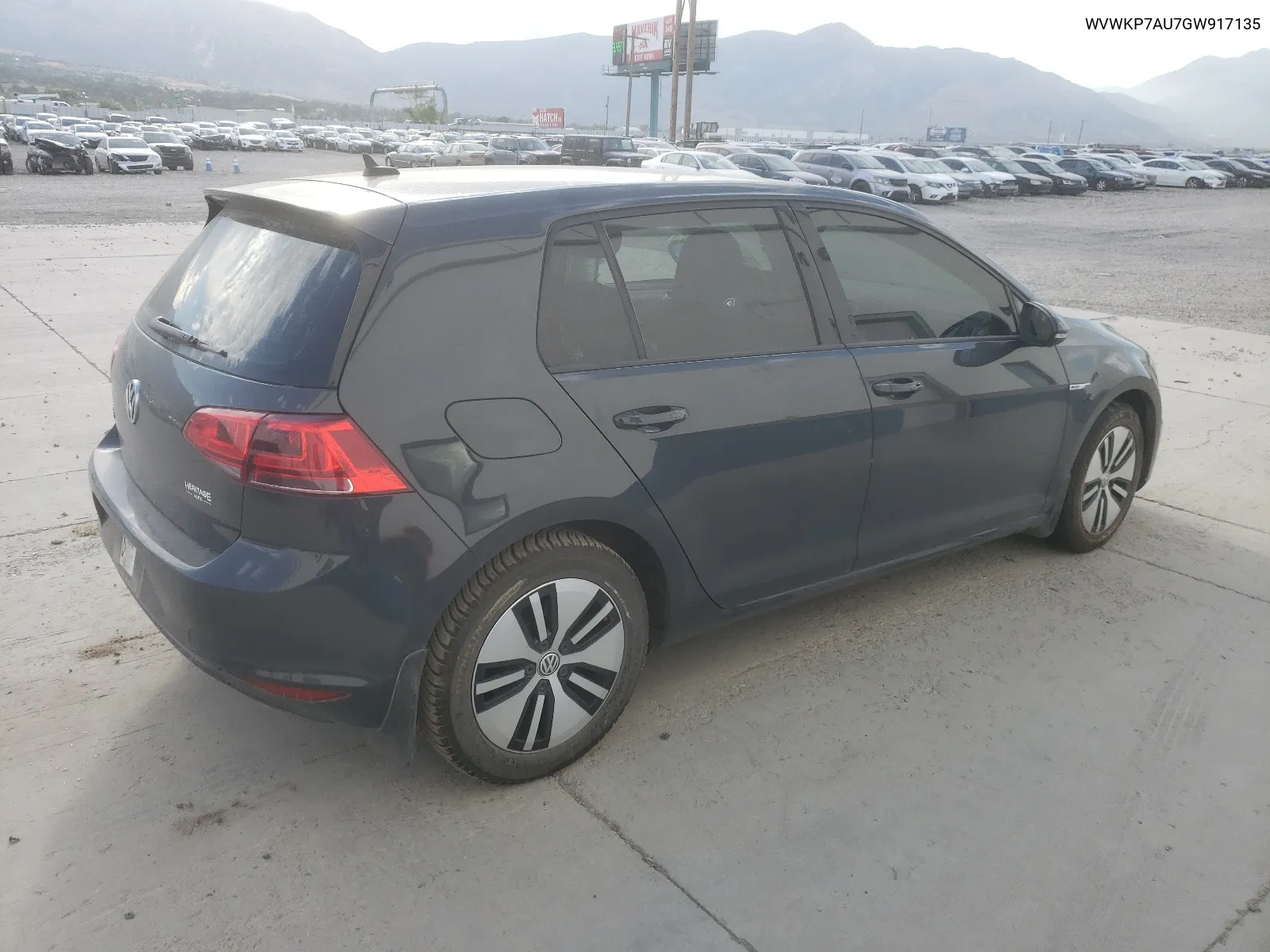 WVWKP7AU7GW917135 2016 Volkswagen E-Golf Se