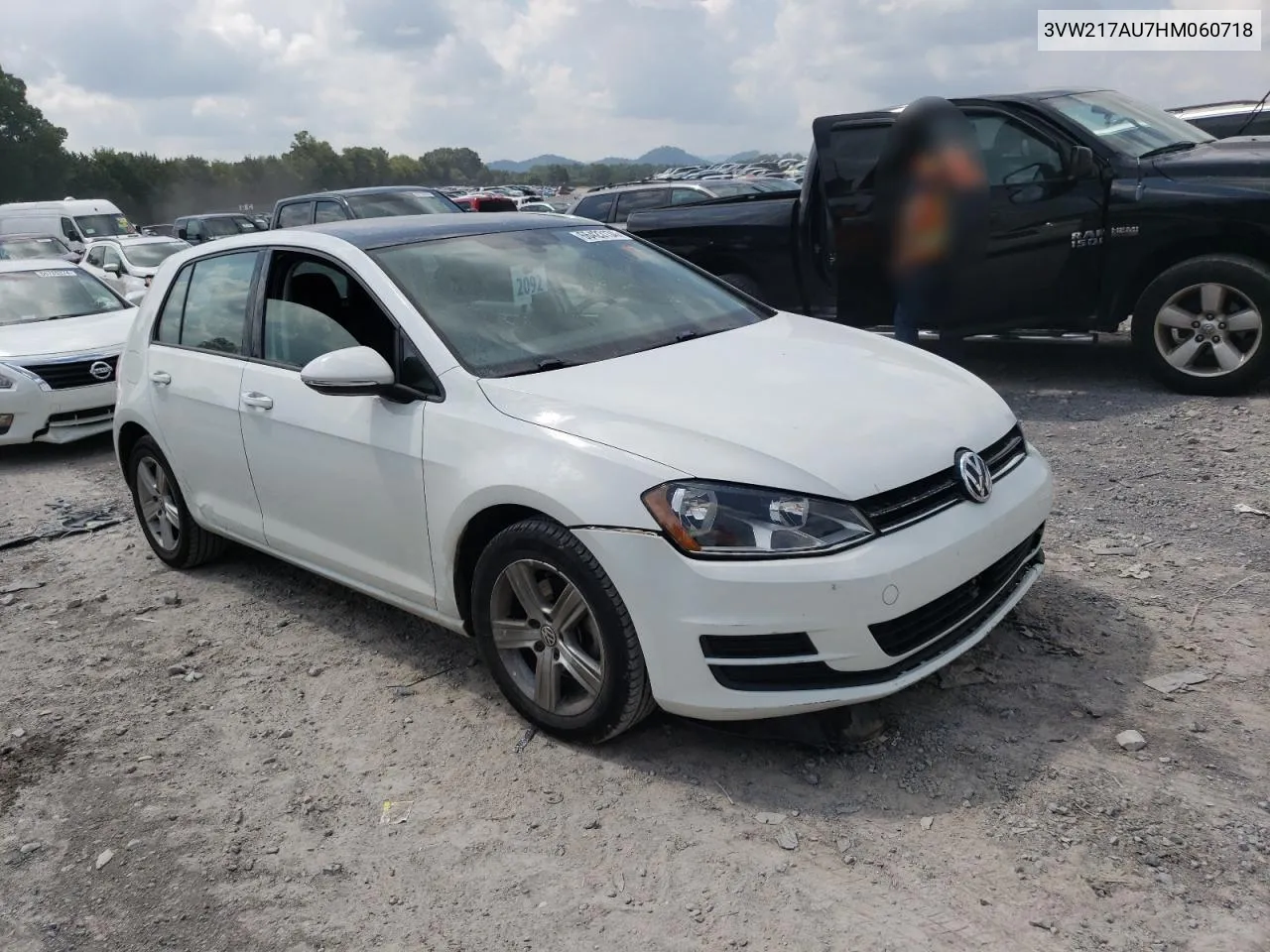 2017 Volkswagen Golf S VIN: 3VW217AU7HM060718 Lot: 66423134