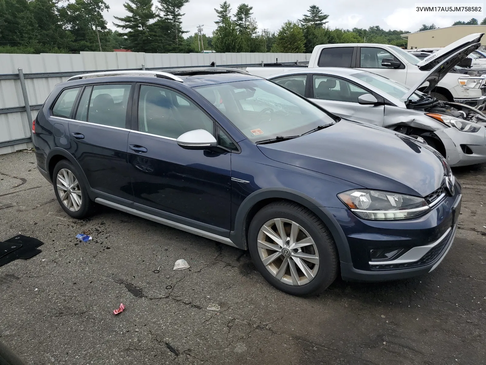 3VWM17AU5JM758582 2018 Volkswagen Golf Alltrack S