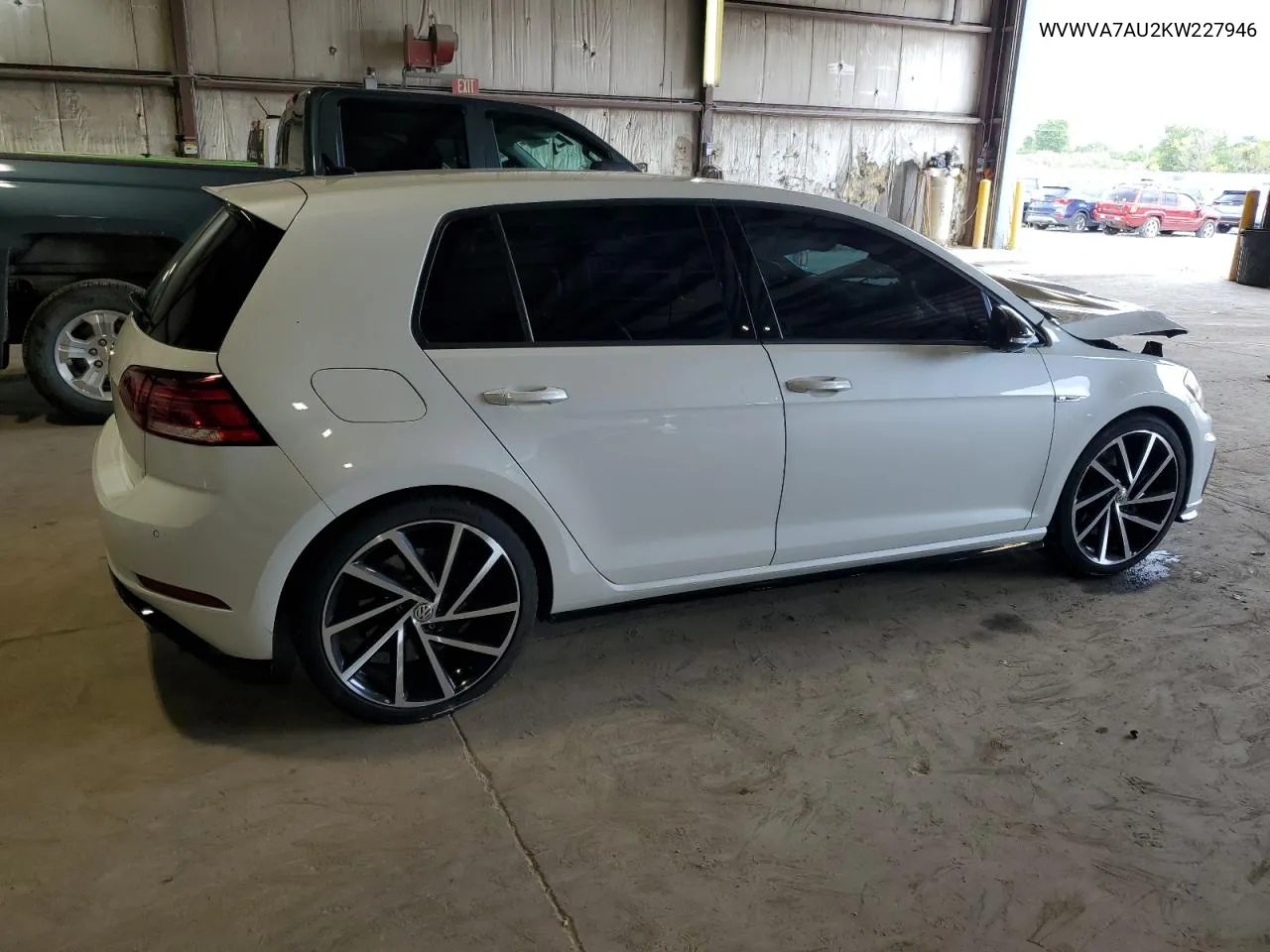 WVWVA7AU2KW227946 2019 Volkswagen Golf R