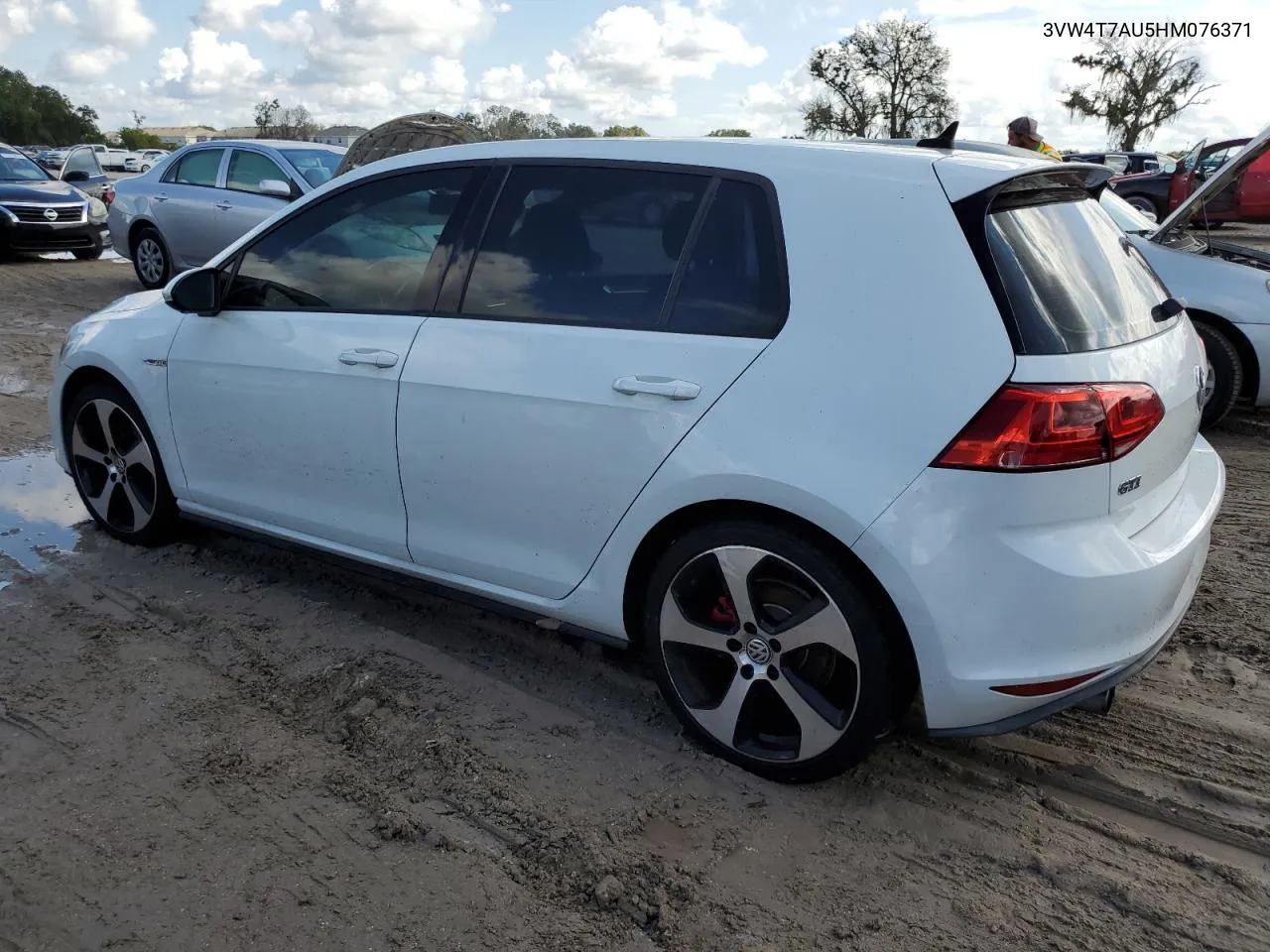 3VW4T7AU5HM076371 2017 Volkswagen Gti S