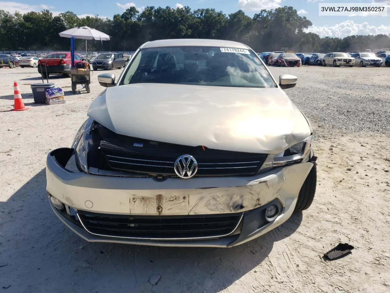 3VWLZ7AJ9BM350257 2011 Volkswagen Jetta Sel