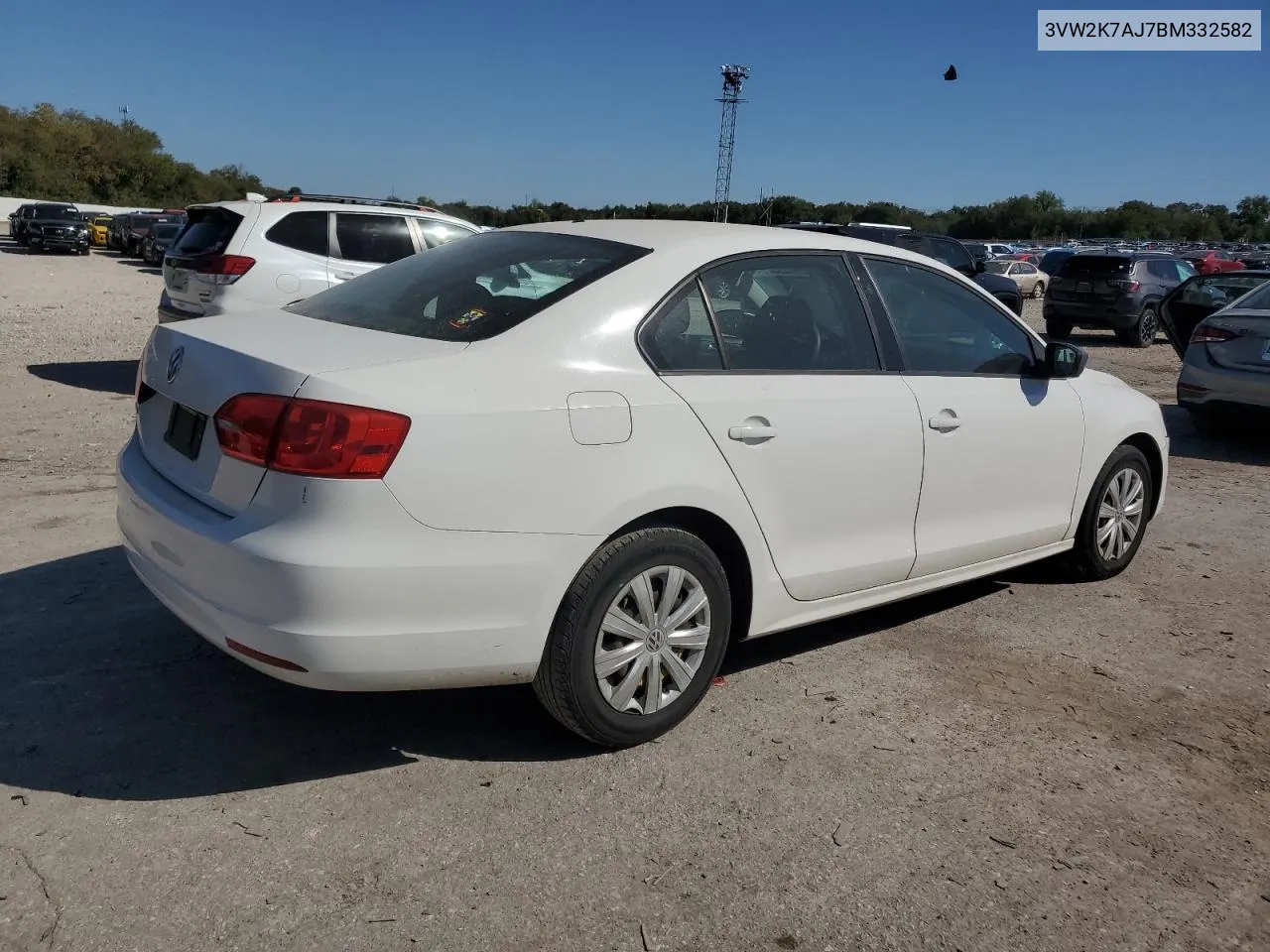 3VW2K7AJ7BM332582 2011 Volkswagen Jetta Base