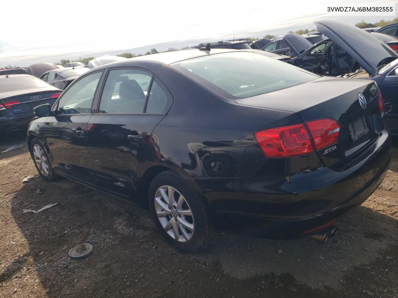 3VWDZ7AJ6BM382555 2011 Volkswagen Jetta Se