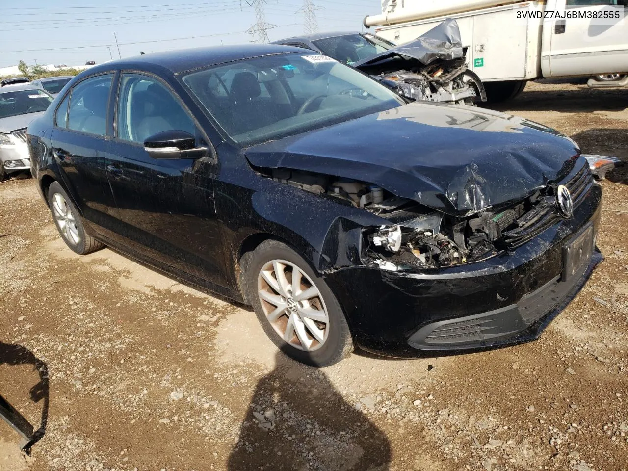 3VWDZ7AJ6BM382555 2011 Volkswagen Jetta Se