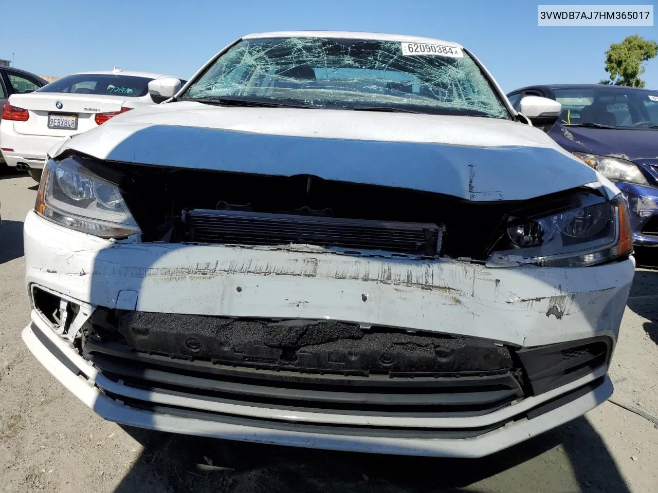 3VWDB7AJ7HM365017 2017 Volkswagen Jetta Se