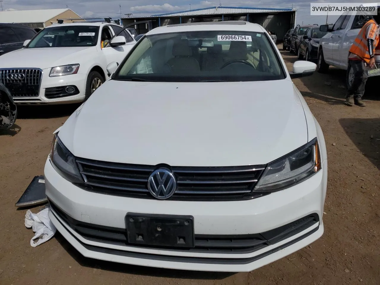 3VWDB7AJ5HM303289 2017 Volkswagen Jetta Se