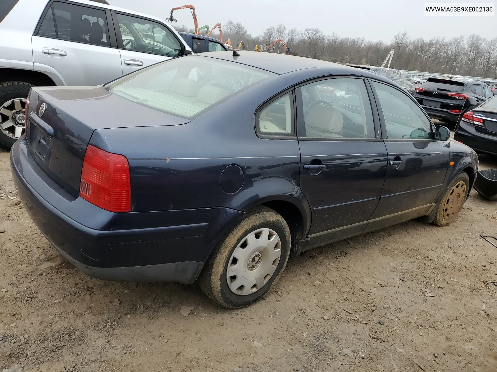 1999 Volkswagen Passat Gls VIN: WVWMA63B9XE062136 Lot: 54494014