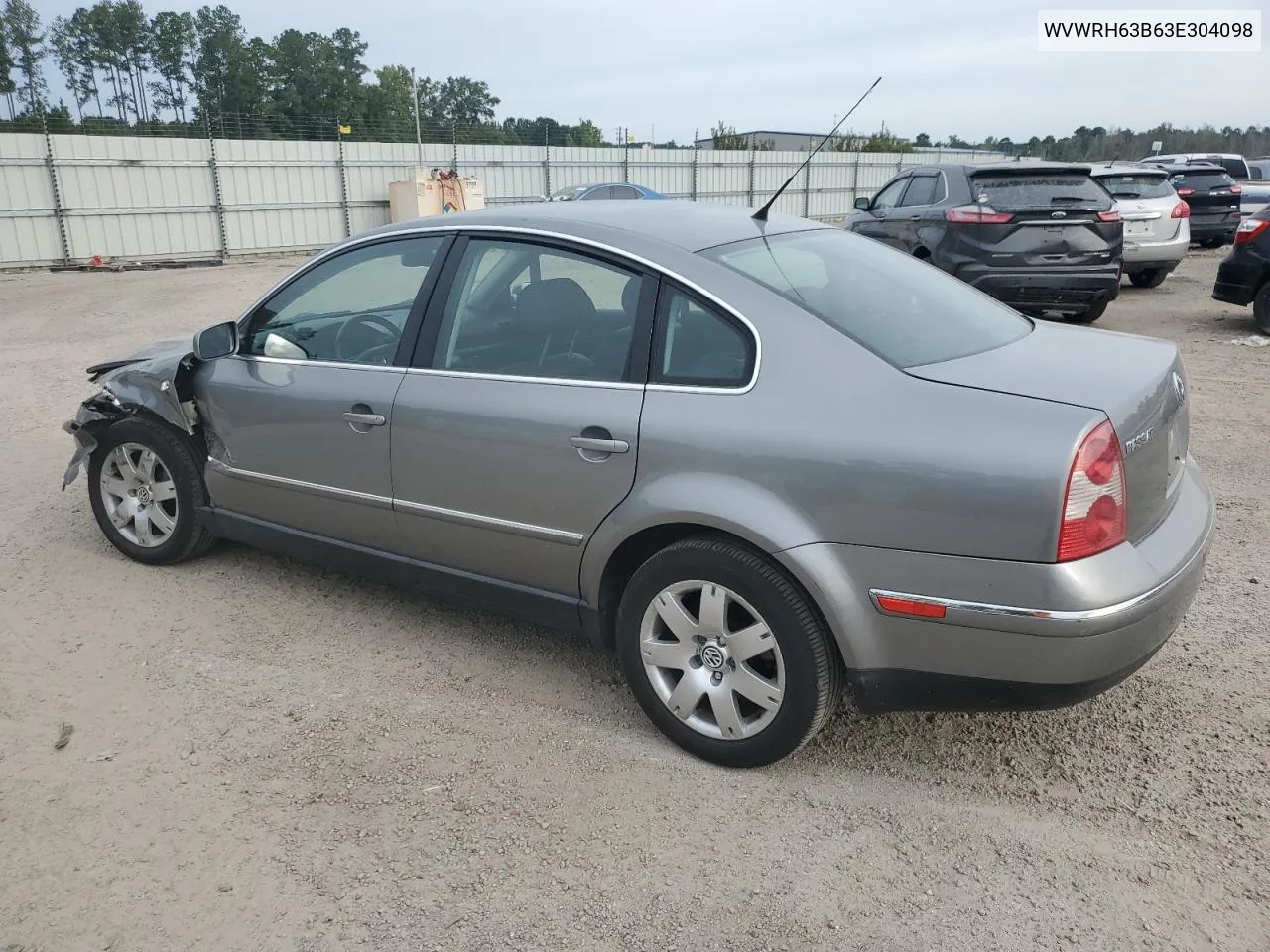 2003 Volkswagen Passat Glx VIN: WVWRH63B63E304098 Lot: 71213254