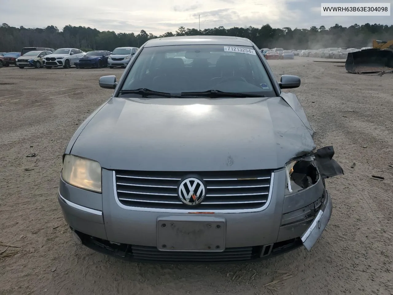 2003 Volkswagen Passat Glx VIN: WVWRH63B63E304098 Lot: 71213254