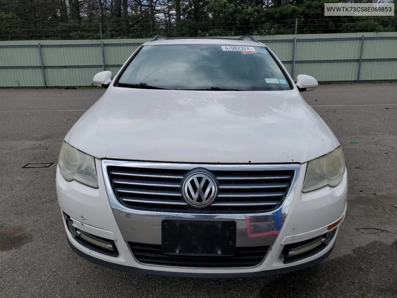 WVWTK73C58E069853 2008 Volkswagen Passat Wagon Lux