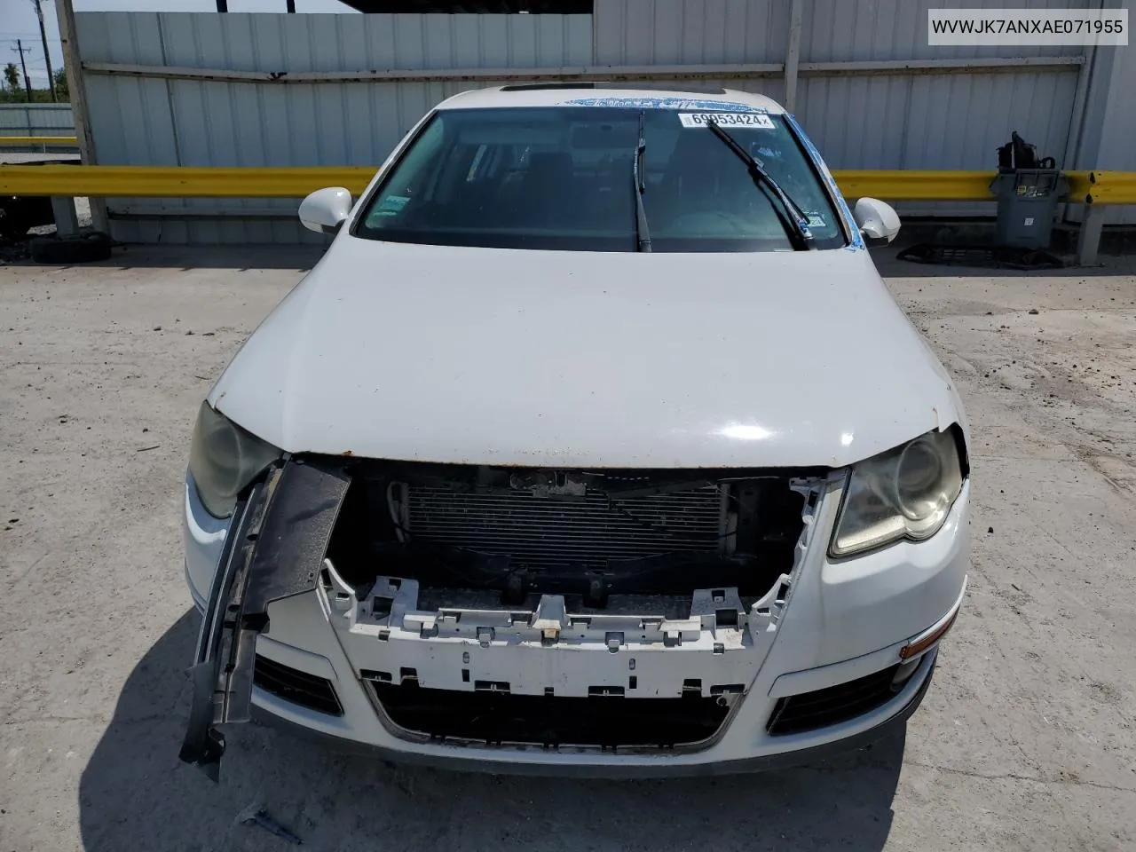 2010 Volkswagen Passat Komfort VIN: WVWJK7ANXAE071955 Lot: 69953424