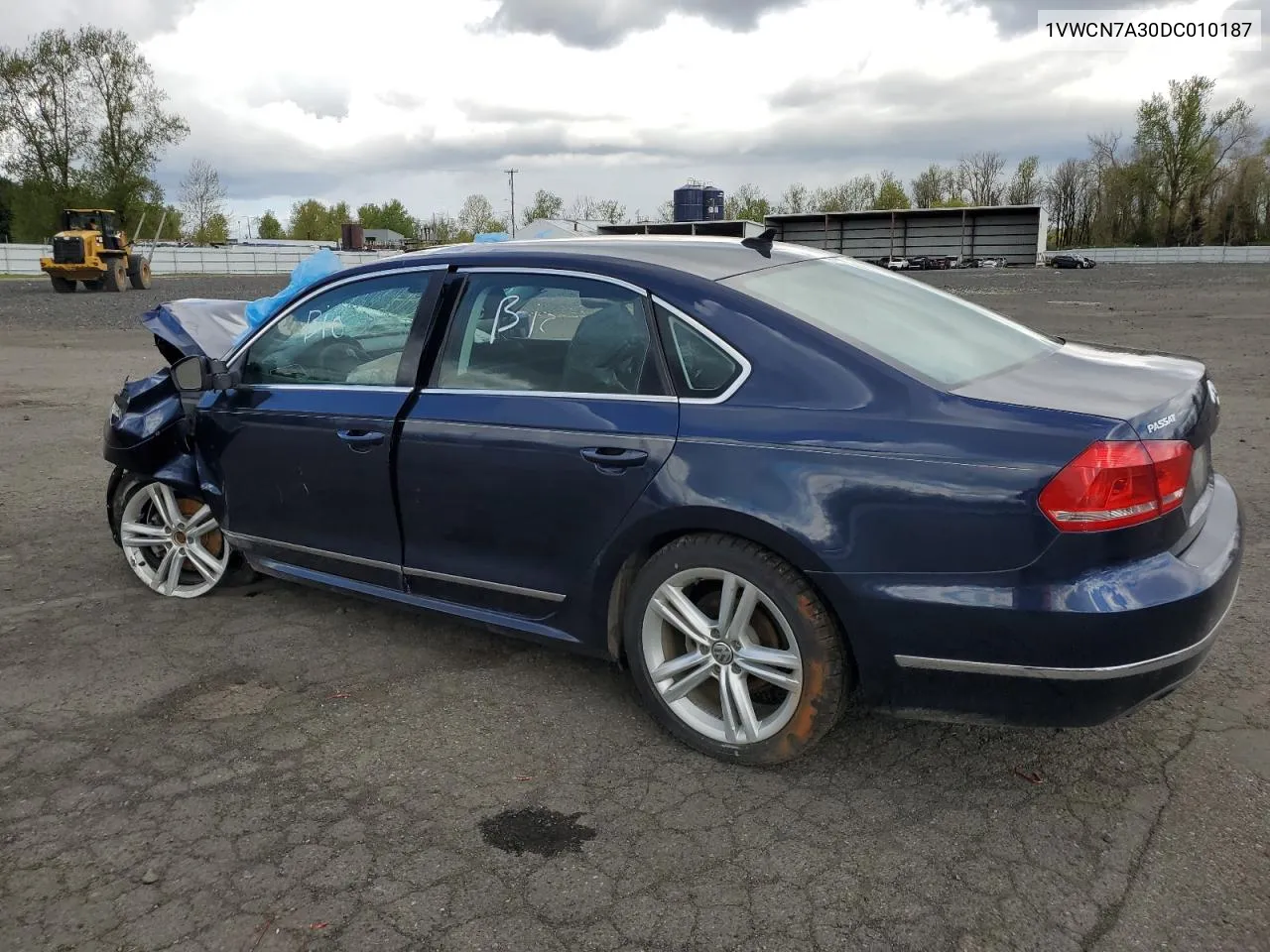 1VWCN7A30DC010187 2013 Volkswagen Passat Sel