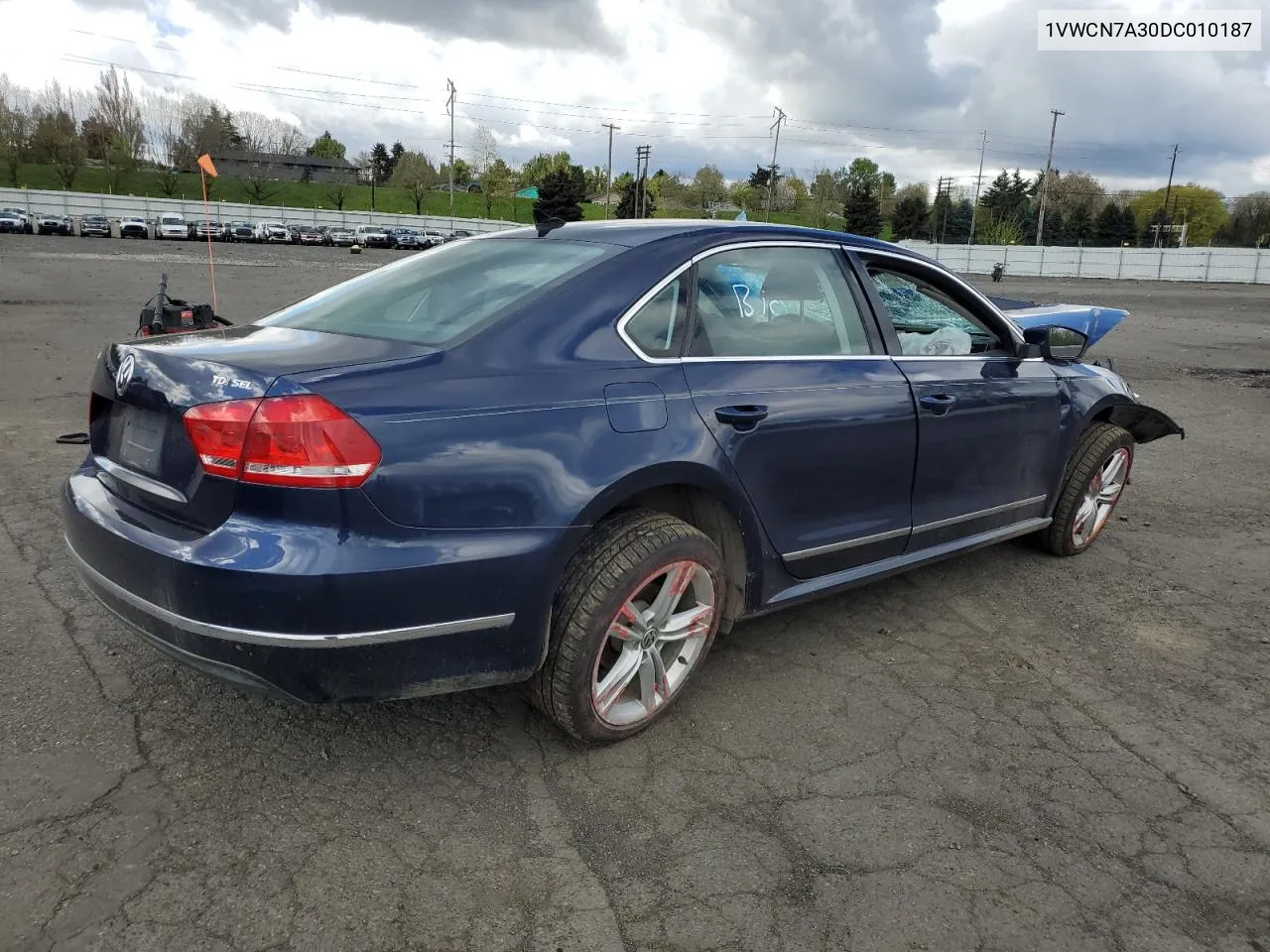 1VWCN7A30DC010187 2013 Volkswagen Passat Sel