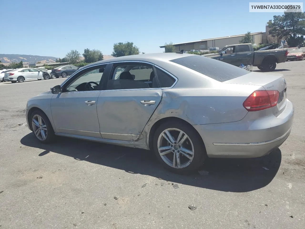 1VWBN7A33DC005979 2013 Volkswagen Passat Se