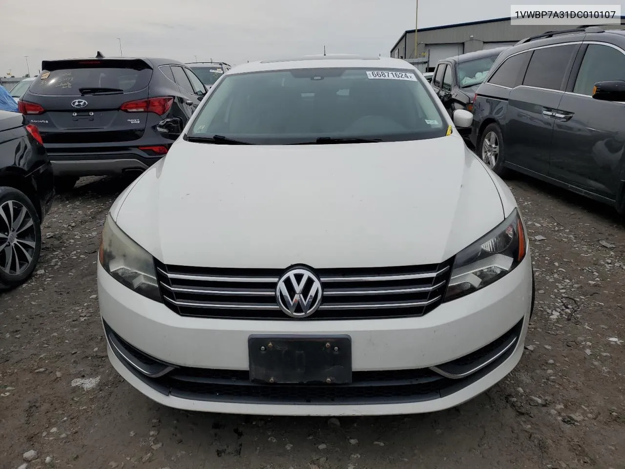 1VWBP7A31DC010107 2013 Volkswagen Passat Se