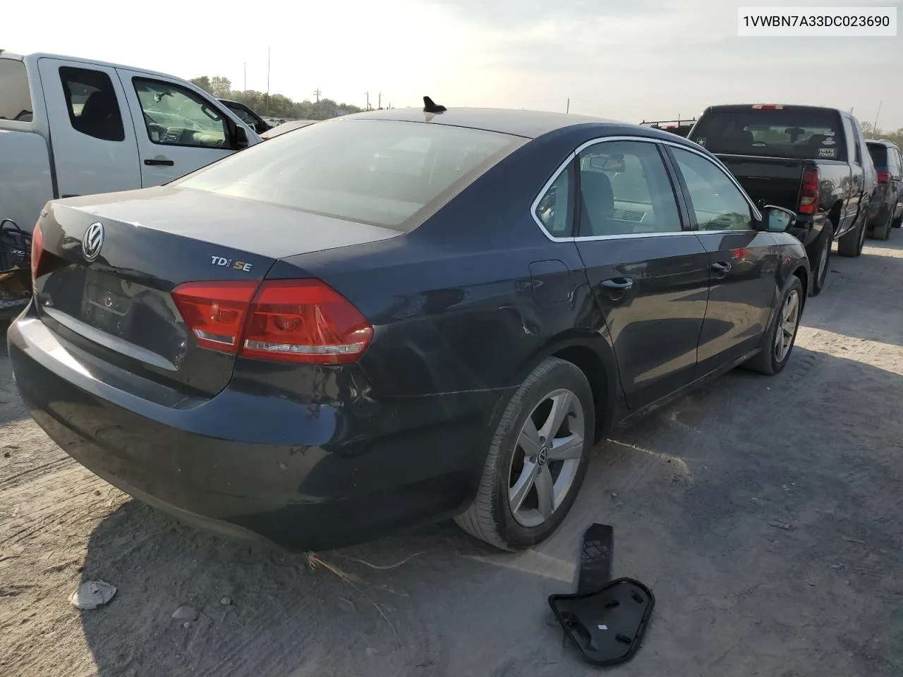 1VWBN7A33DC023690 2013 Volkswagen Passat Se