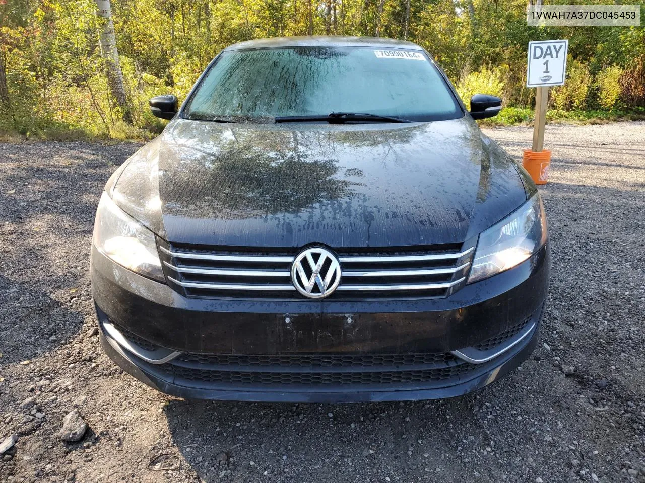 2013 Volkswagen Passat S VIN: 1VWAH7A37DC045453 Lot: 70990164