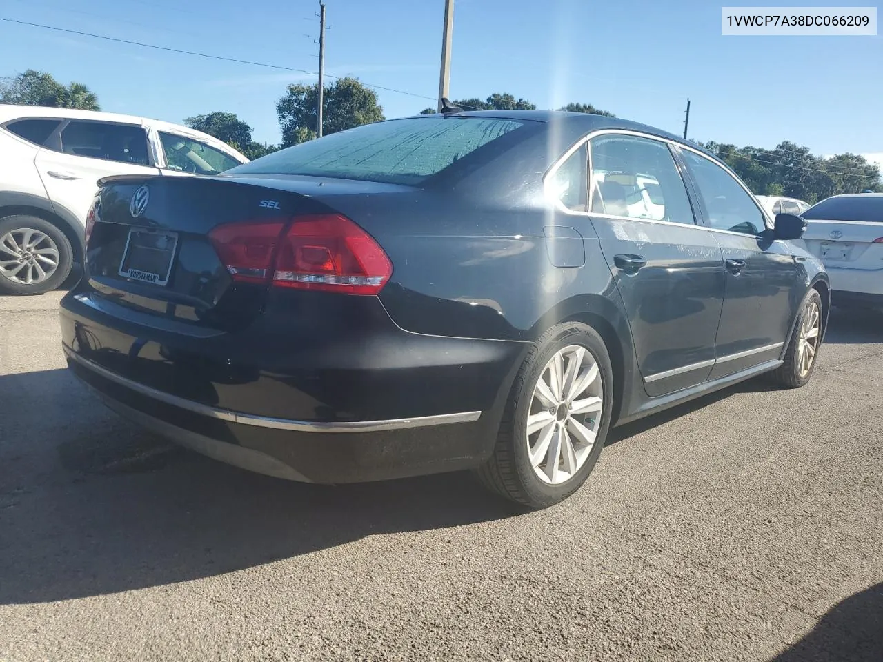 1VWCP7A38DC066209 2013 Volkswagen Passat Sel