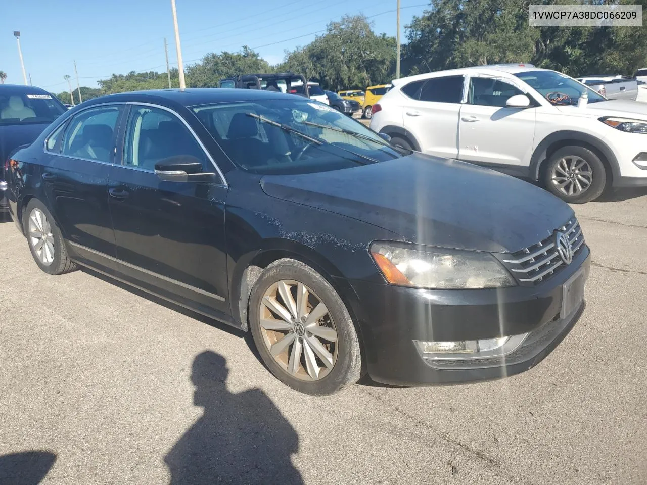 2013 Volkswagen Passat Sel VIN: 1VWCP7A38DC066209 Lot: 74219634