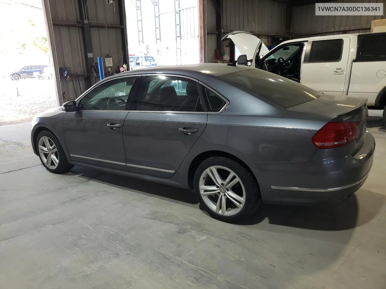 2013 Volkswagen Passat Sel VIN: 1VWCN7A30DC136341 Lot: 76087694