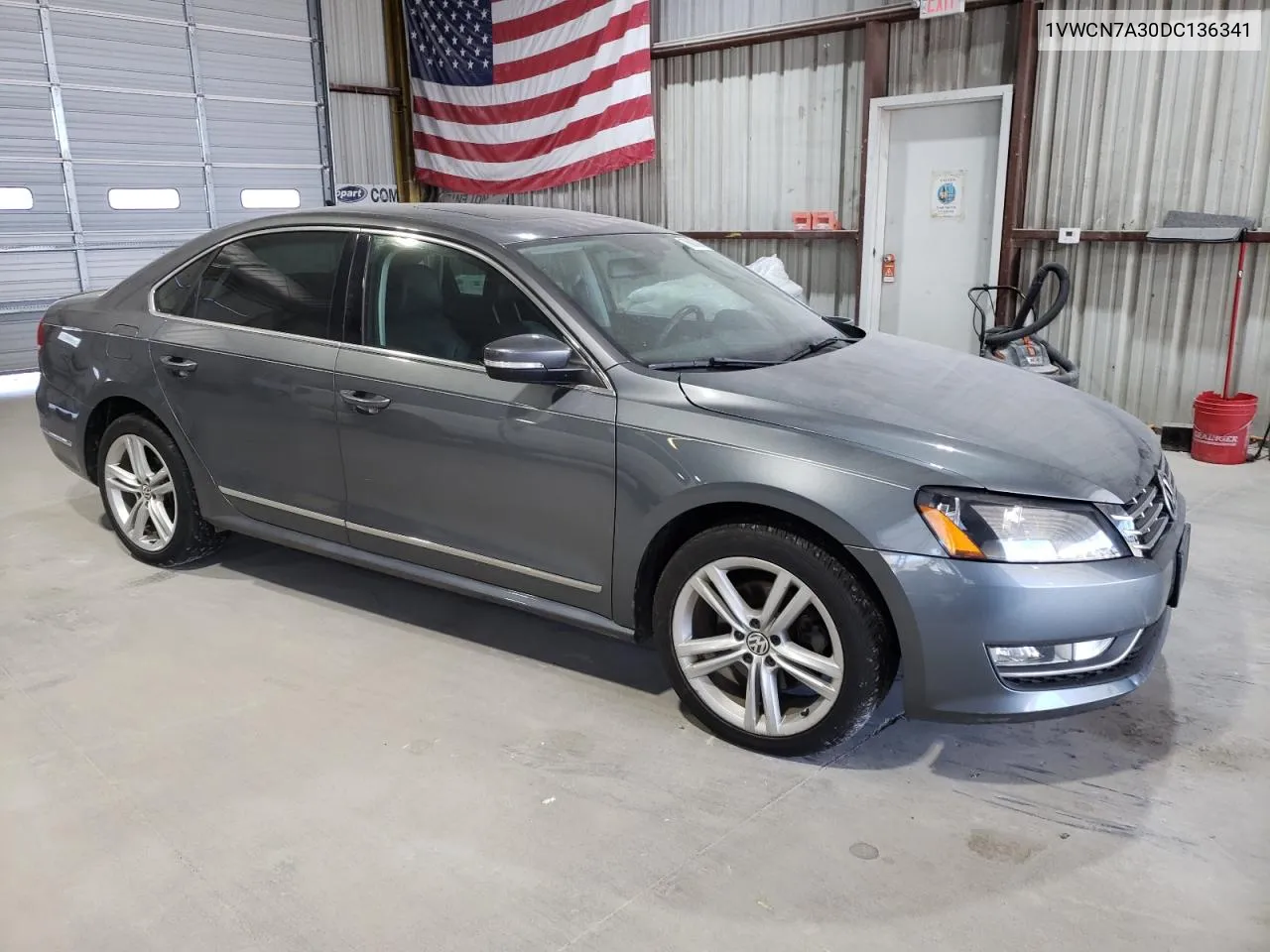 2013 Volkswagen Passat Sel VIN: 1VWCN7A30DC136341 Lot: 76087694