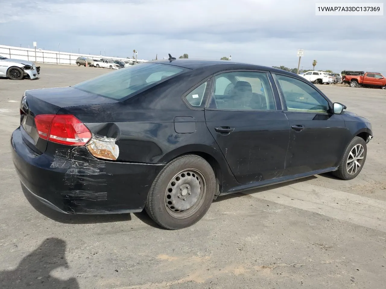 2013 Volkswagen Passat S VIN: 1VWAP7A33DC137369 Lot: 76576104