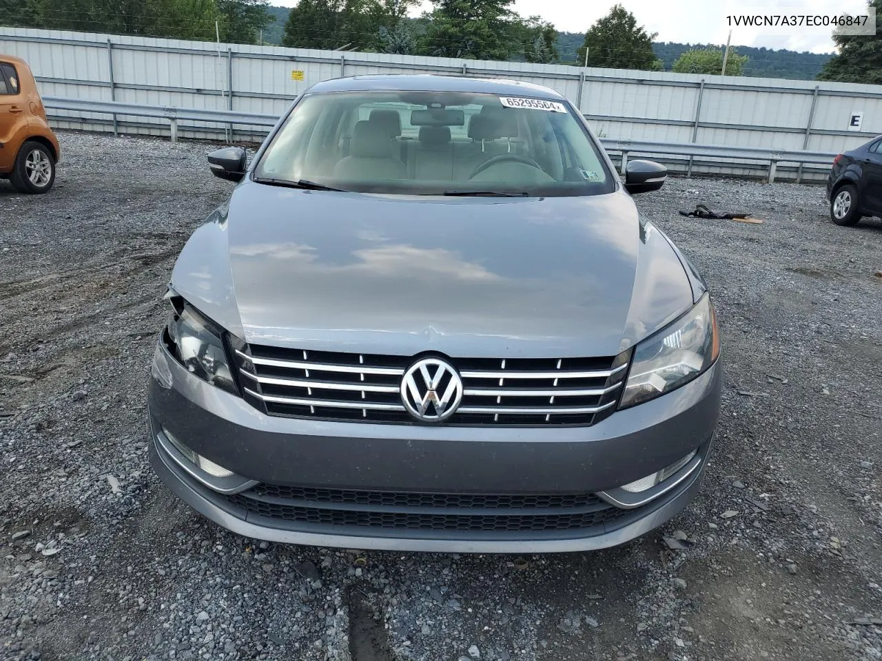 2014 Volkswagen Passat Sel VIN: 1VWCN7A37EC046847 Lot: 65295504