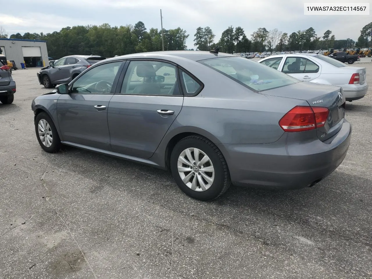 2014 Volkswagen Passat S VIN: 1VWAS7A32EC114567 Lot: 74621274