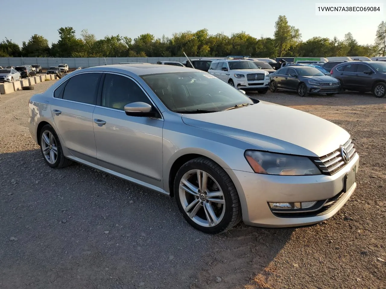 2014 Volkswagen Passat Sel VIN: 1VWCN7A38EC069084 Lot: 75103014